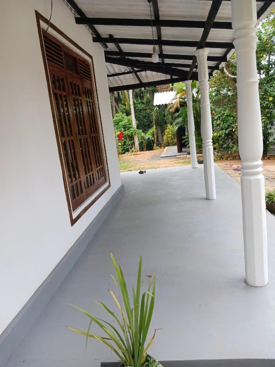 Bed and Breakfast Ima House Dikwella Sur Exterior foto